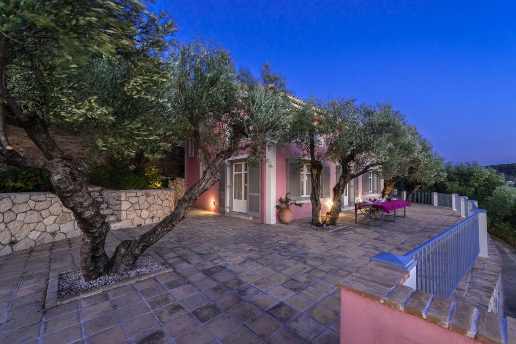 Villa Oliva, In A Serene Location & Private Pool, By Zantewize Akrotiri  エクステリア 写真